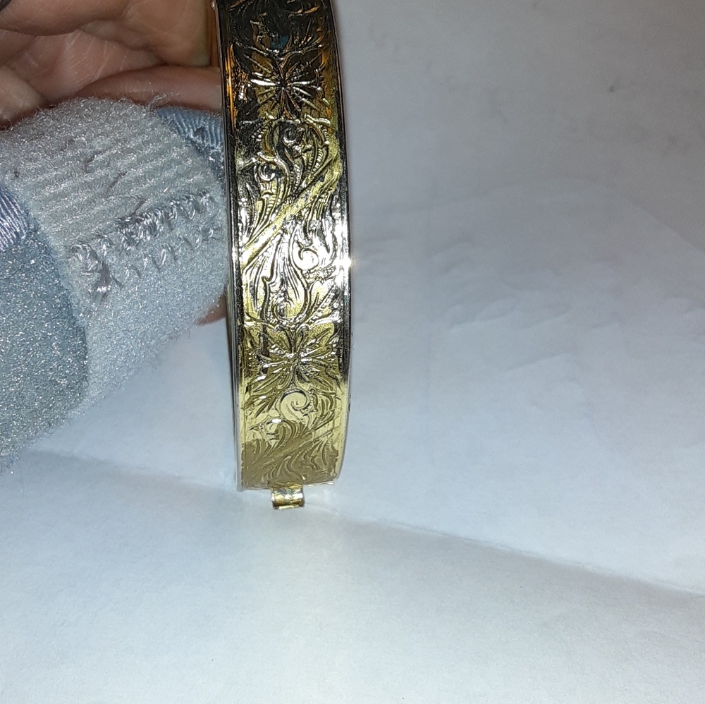Bangle - Picture 3 of 4